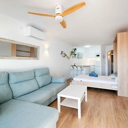 Estudio Moderno Con Terraza Y Vistas Al Mar *